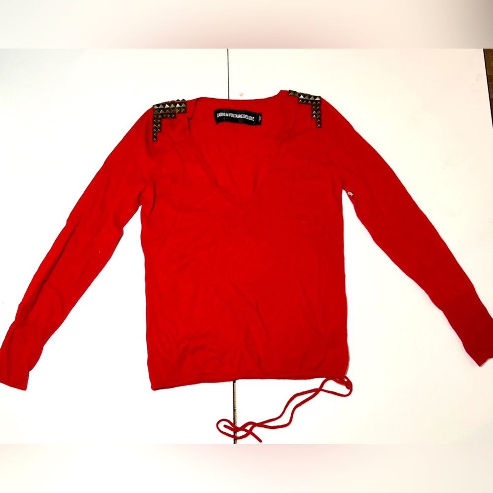 Zadig & Voltaire V-neck cashmere sweater with studs on the shoulders bright red.